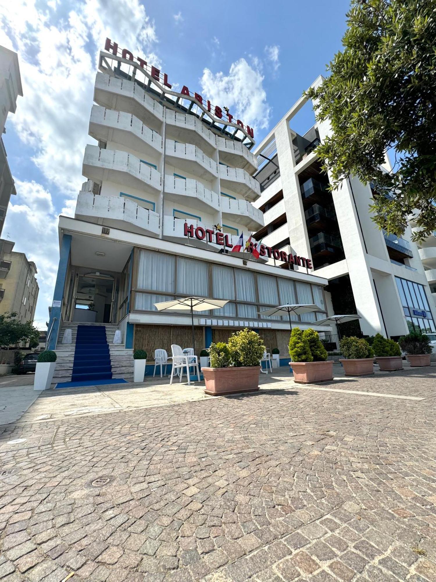 Hotel Ariston Sottomarina Exterior foto