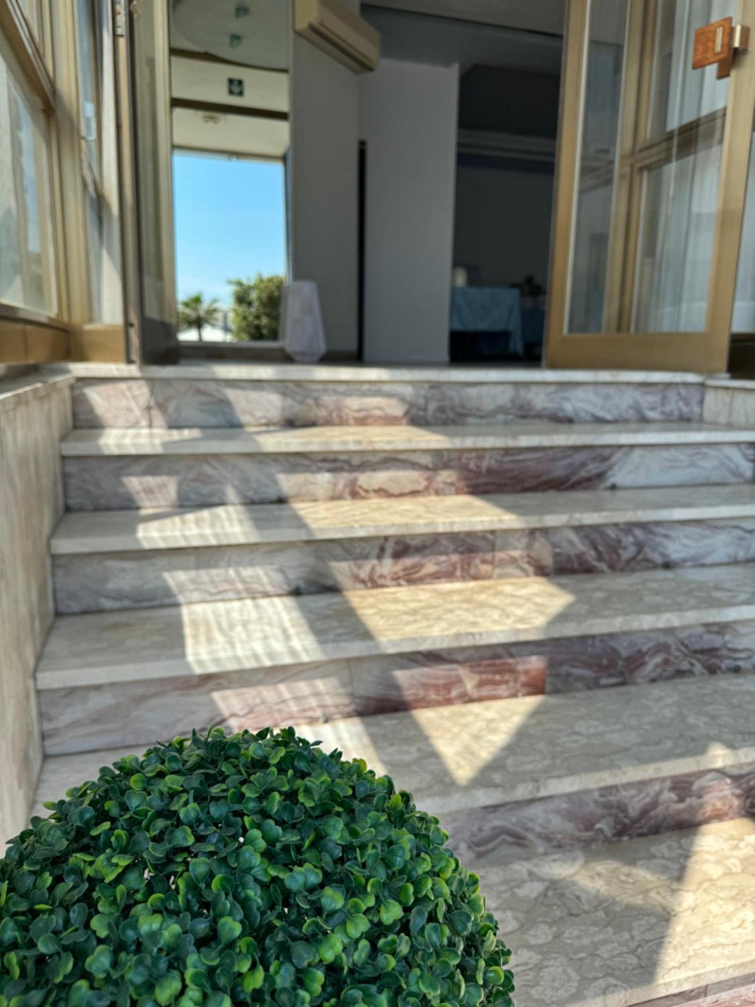 Hotel Ariston Sottomarina Exterior foto
